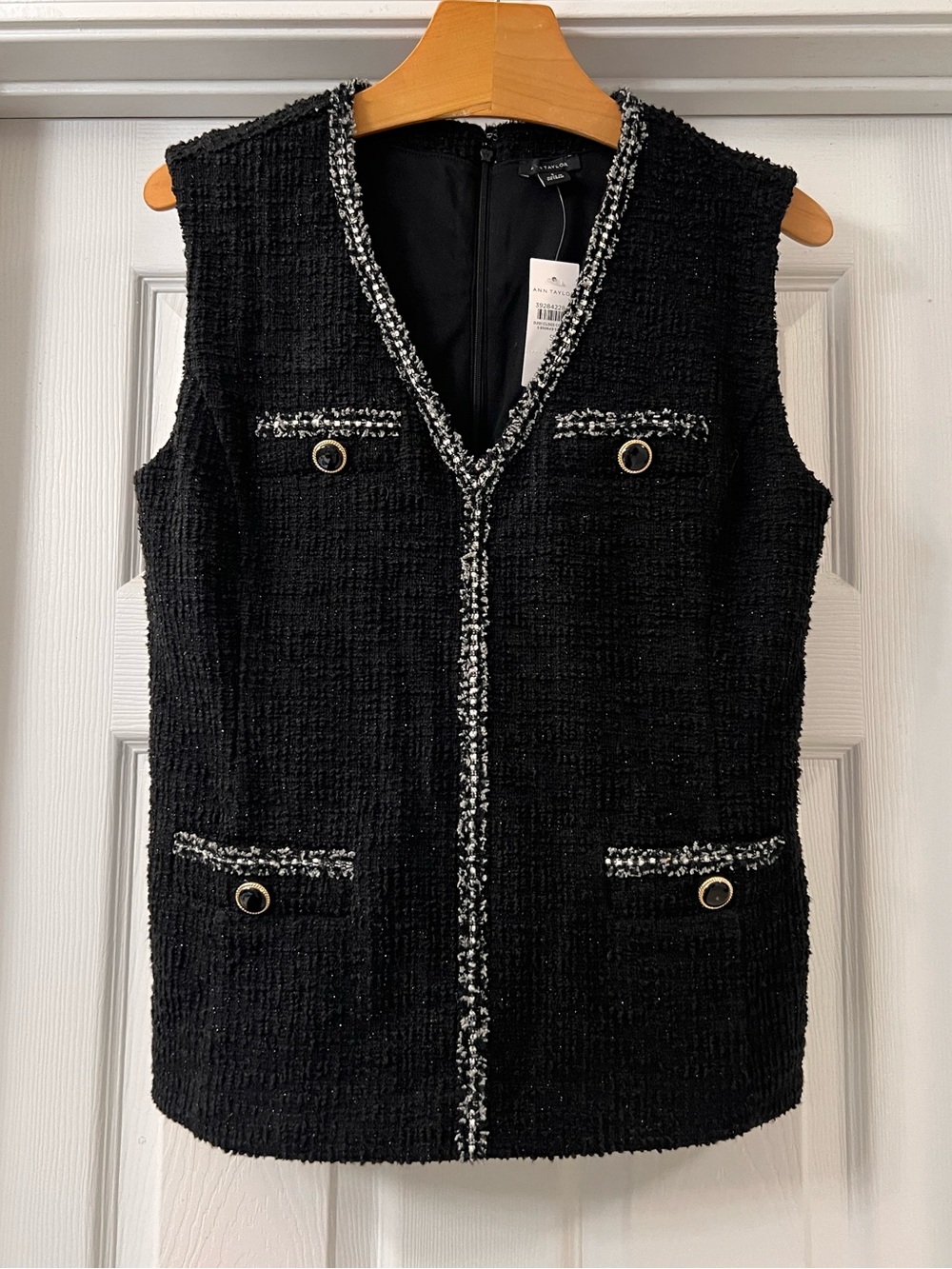 Ann Taylor Black V-Neck Sleeveless Tank with Metallic Trim Sz Small  NWT